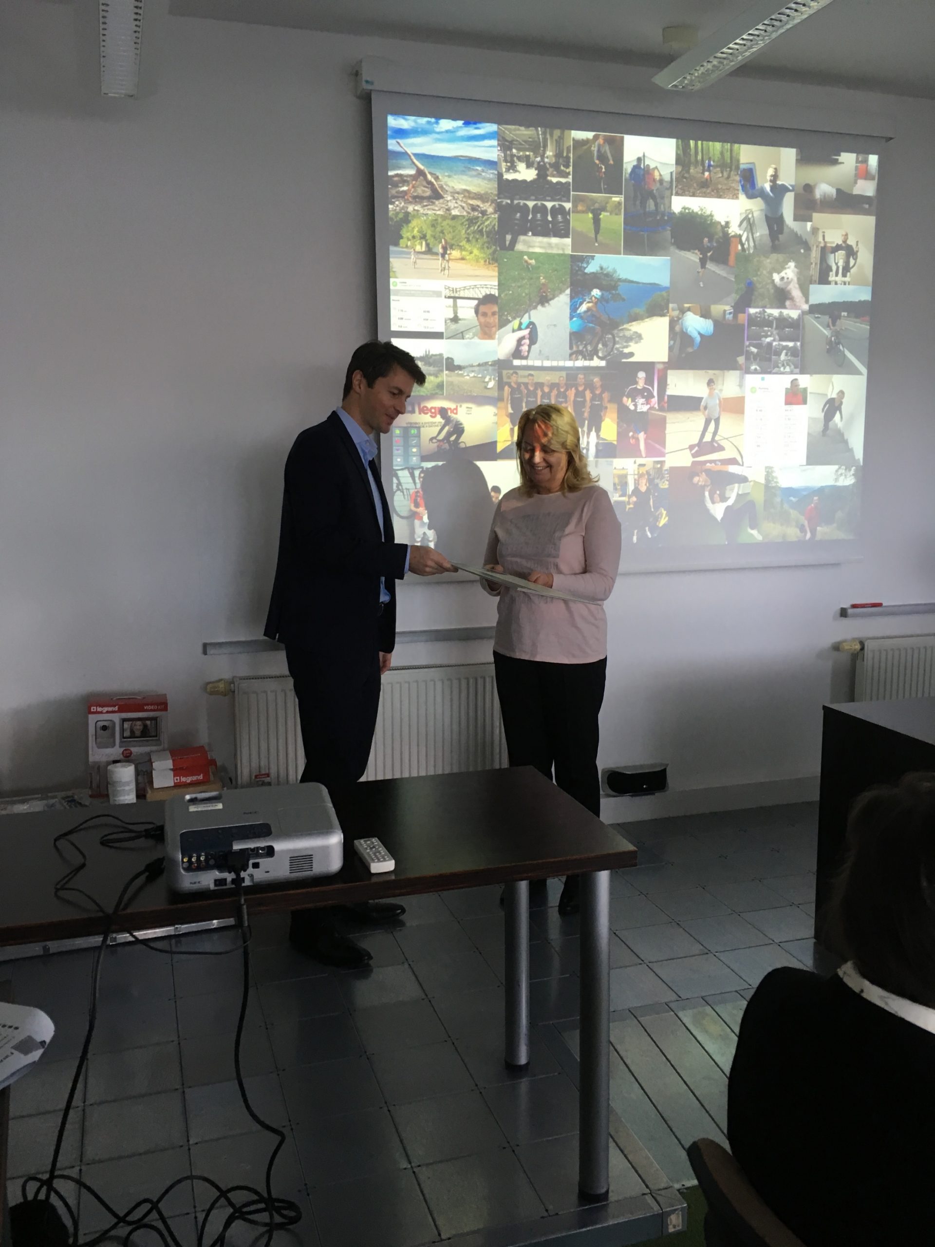 LEGRAND SLOVENSKO pre projekt NDKC - Zijem naplno