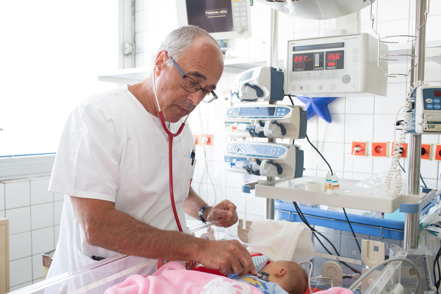 MUDr. Pavol Kunovsky, PhD., MBA - DKC - Sestry sú jednou z najdôležitejších súčastí práce na oddelení